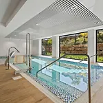 Retreat 3br With Ocean Views - Fitness, Pool And Wellness Access *