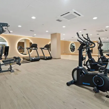 Apartment Retreat 3br With Ocean Views - Fitness, Pool And Wellness Access *