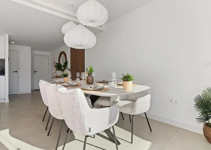 Retreat 3br With Ocean Views And Pool Access Apartment