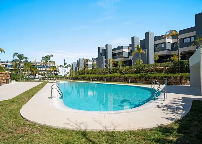 Retreat 3br With Ocean Views And Pool Access شقة إِستيبونا